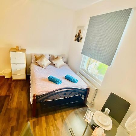 One Bed Studio Flat In Central London Apartman Kültér fotó